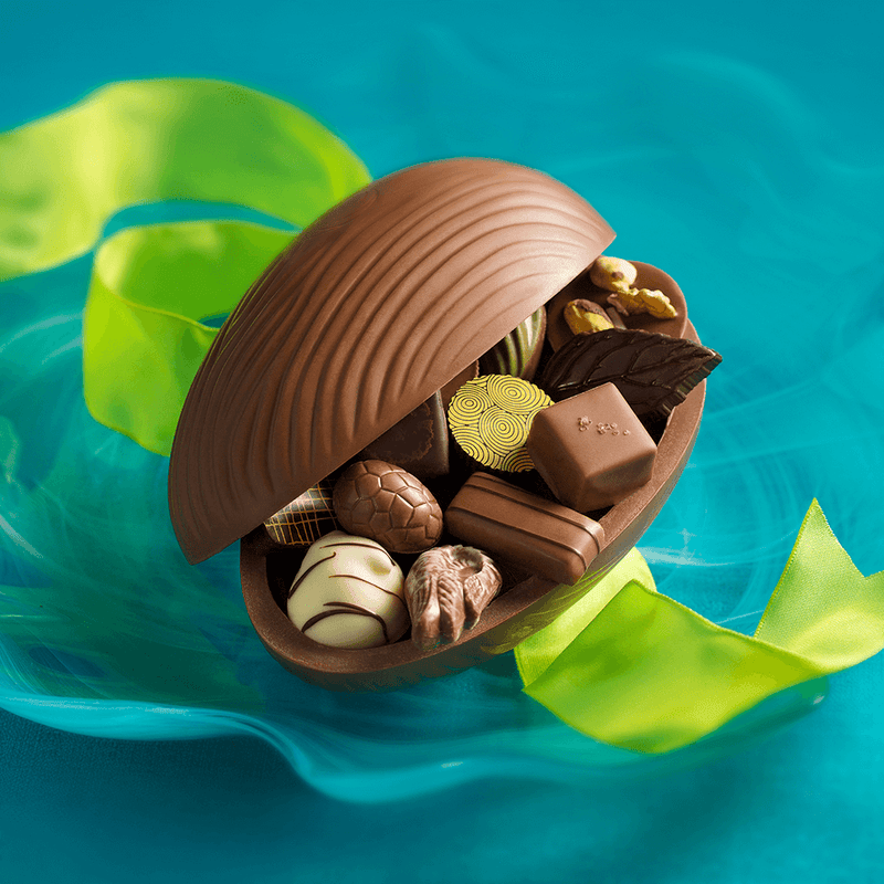 Easter Egg, medium, filled with 22 assorted chocolates